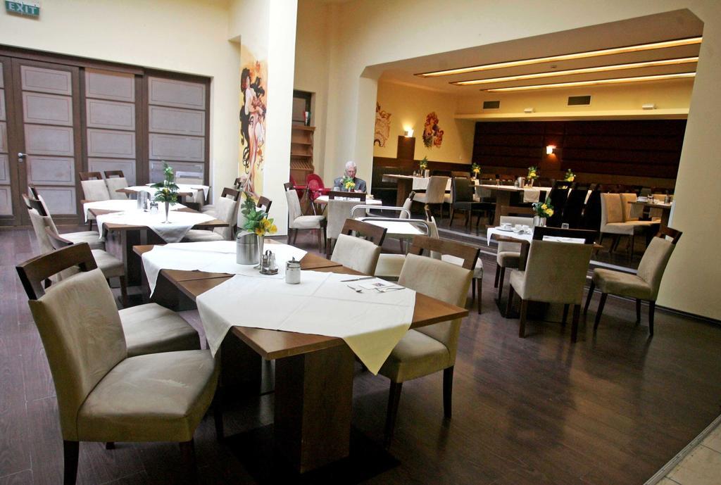 Hotel Claudius Szombathely Esterno foto