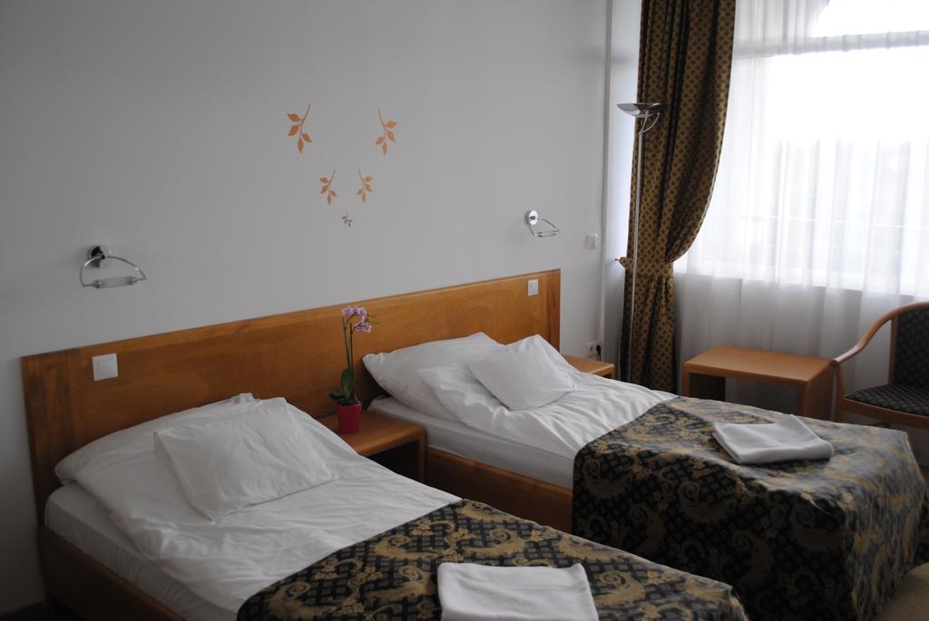 Hotel Claudius Szombathely Esterno foto