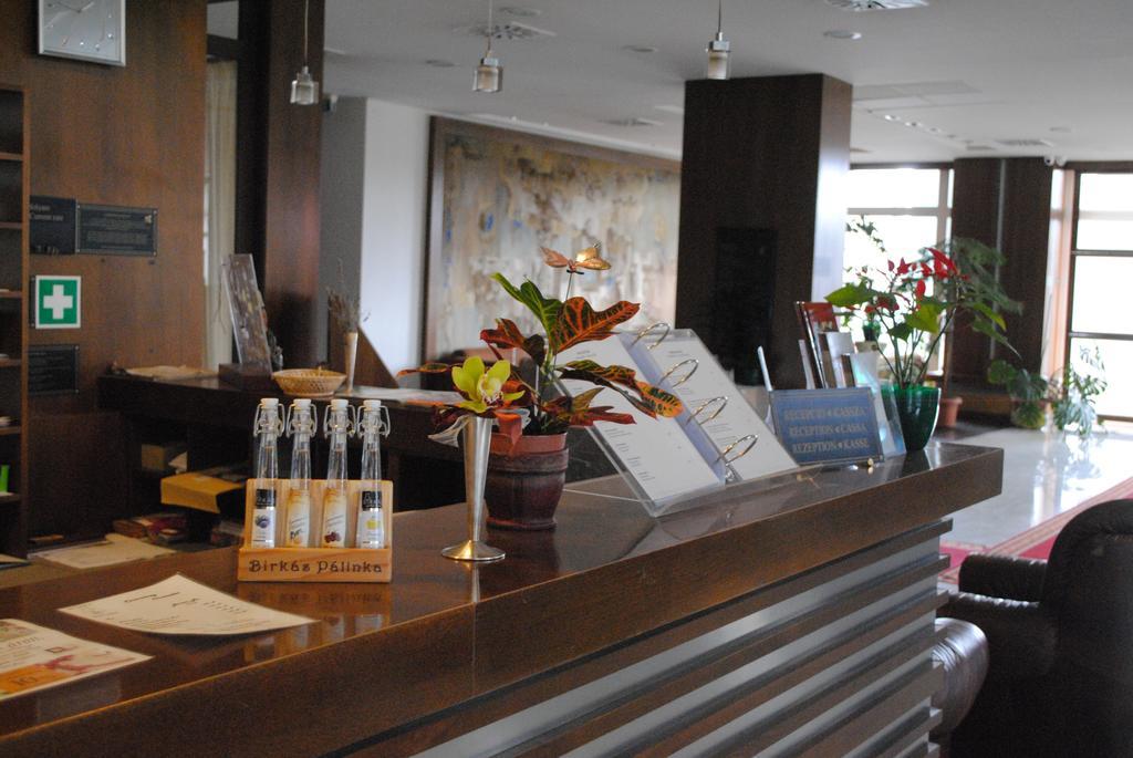 Hotel Claudius Szombathely Esterno foto