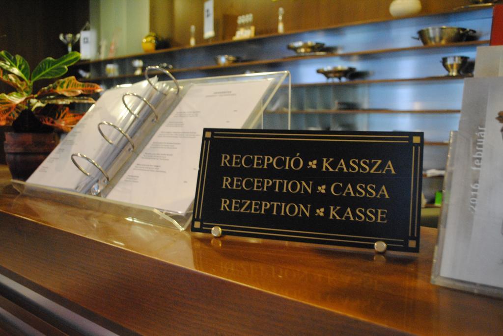 Hotel Claudius Szombathely Esterno foto