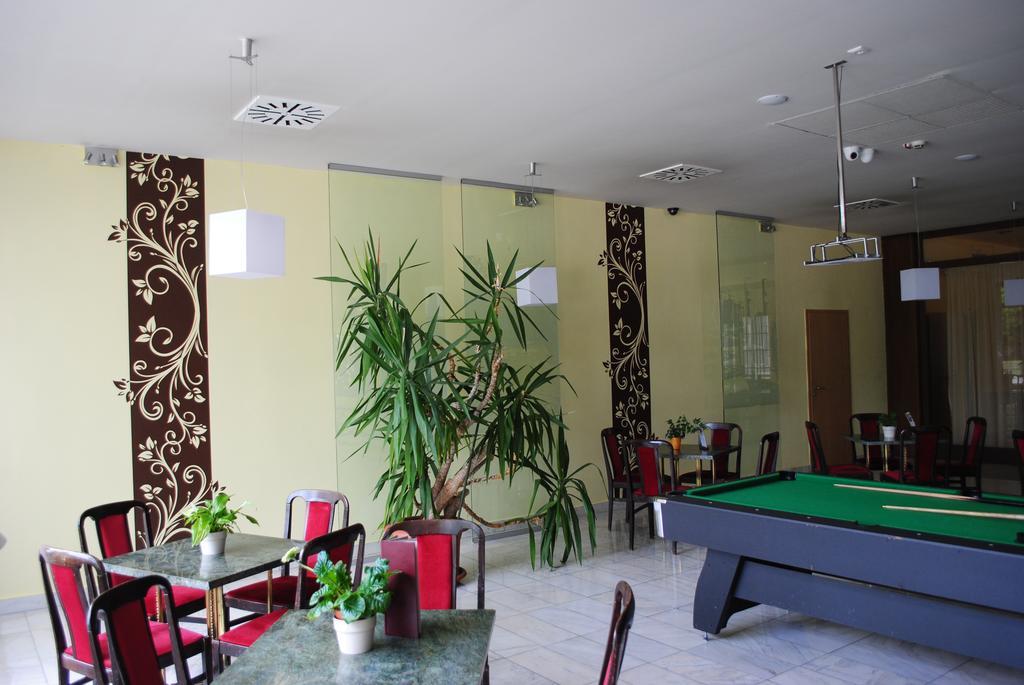 Hotel Claudius Szombathely Esterno foto