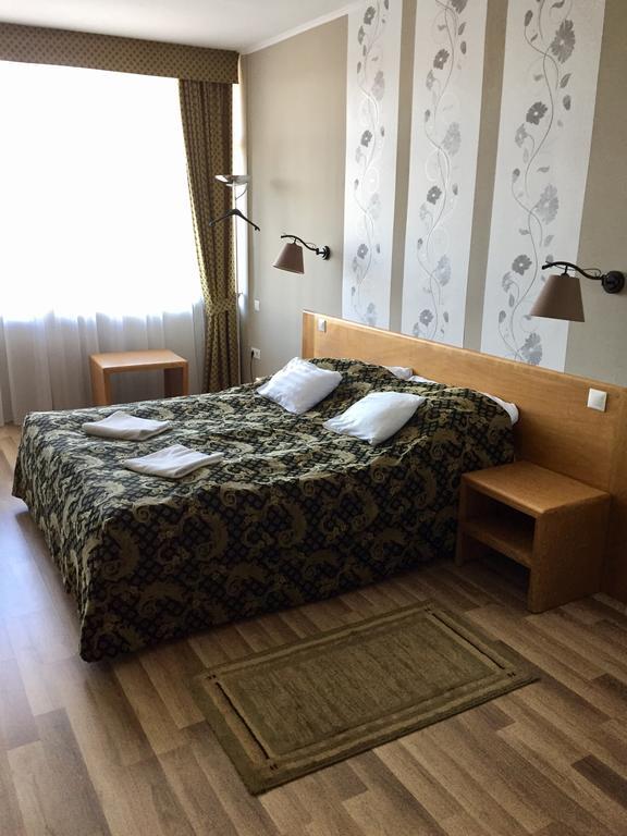 Hotel Claudius Szombathely Esterno foto