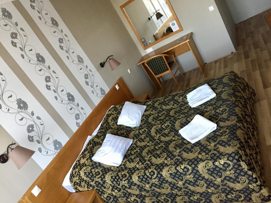 Hotel Claudius Szombathely Esterno foto